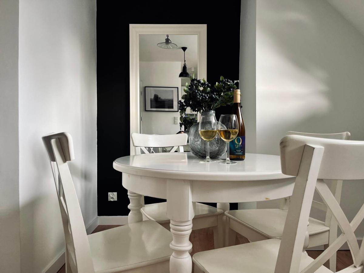 Apartament Dana Browna Jelenia Góra Exteriör bild